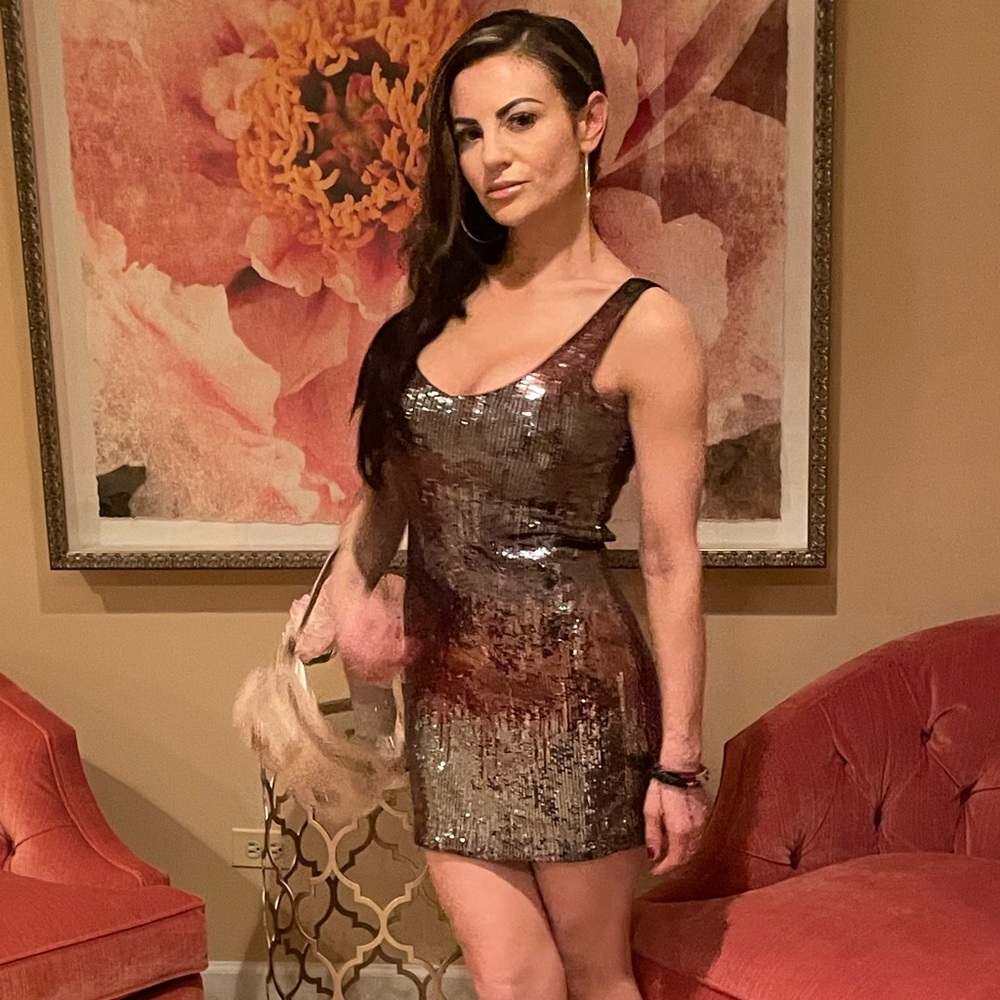 LOVE REIGN - NWT Ombré Metallic gold, rose gold and Silver Sequin, V-neck dress